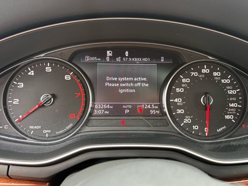 Used 2020 Audi A4 2.0T Premium w/ Convenience Package FWD image 17