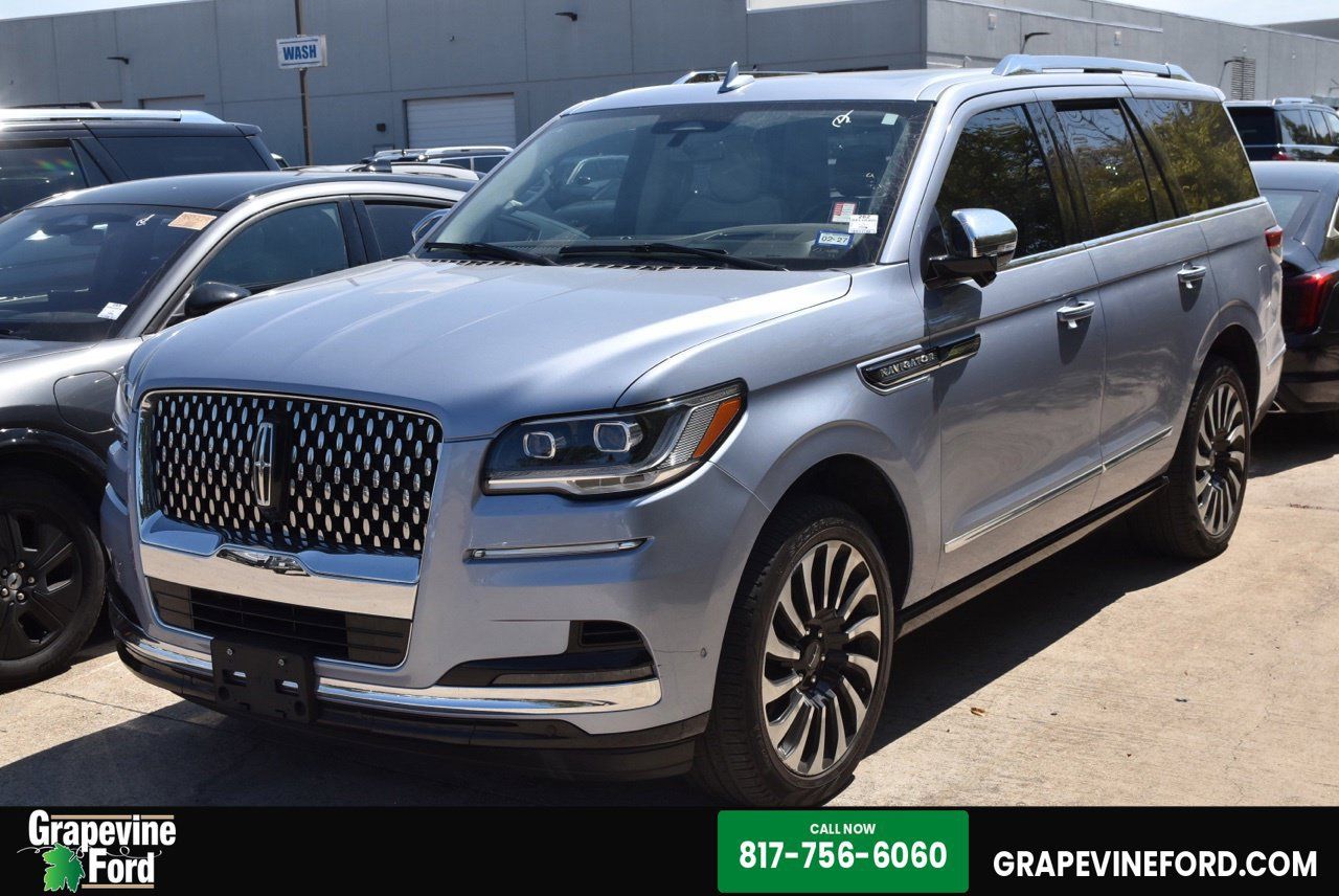 Used 2024 Lincoln Navigator Black Label AWD/4WD image 1