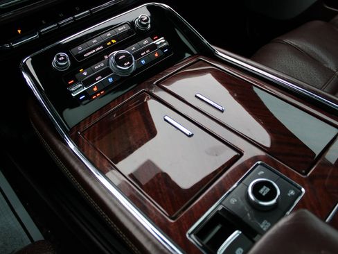 Used 2018 Lincoln Navigator L Black Label w/ Cargo Package image 12