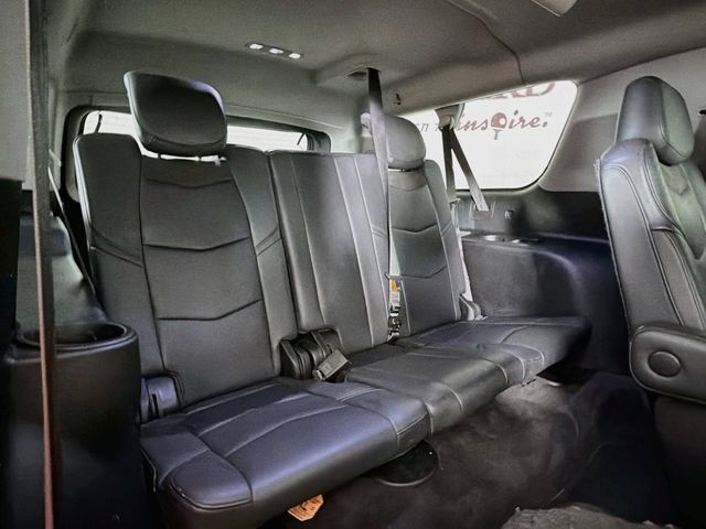 Used 2020 Cadillac Escalade ESV Luxury AWD/4WD image 34