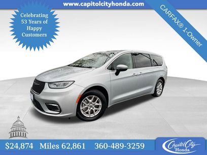 Used 2023 Chrysler Pacifica Touring-L