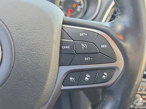 Used 2021 Jeep Cherokee Limited w/ Elite Package AWD/4WD image 65