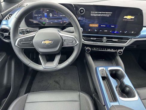 New 2026 Chevrolet Equinox EV LT image 8