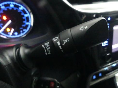 Used 2019 Toyota Corolla LE image 37