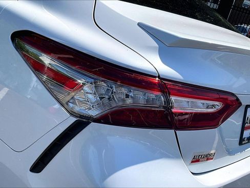 Used 2019 Toyota Camry XSE FWD image 28