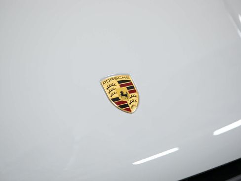 New 2026 Porsche Macan AWD/4WD image 17