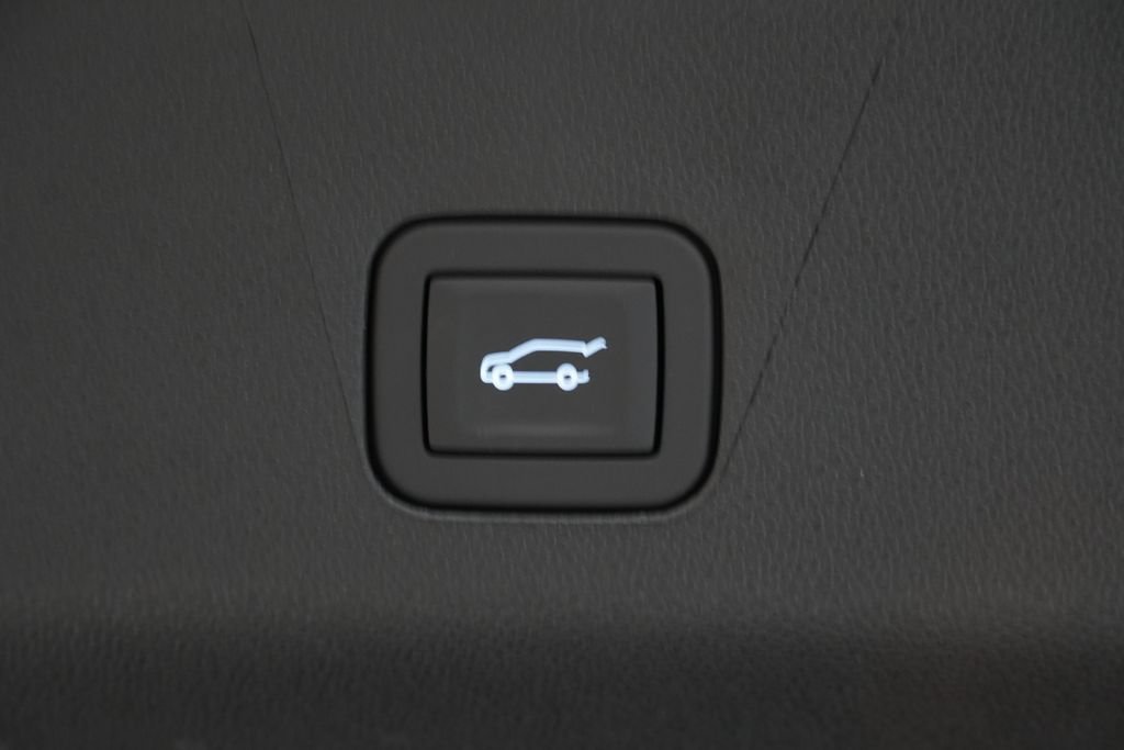 New 2025 Chevrolet Tahoe Premier w/ Sun And Tow Package AWD/4WD image 12