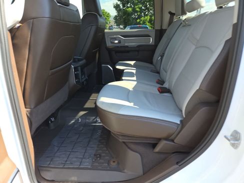 Used 2025 RAM 3500 Laramie AWD/4WD image 21