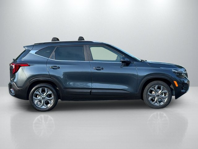 Certified 2025 Kia Seltos S FWD image 10