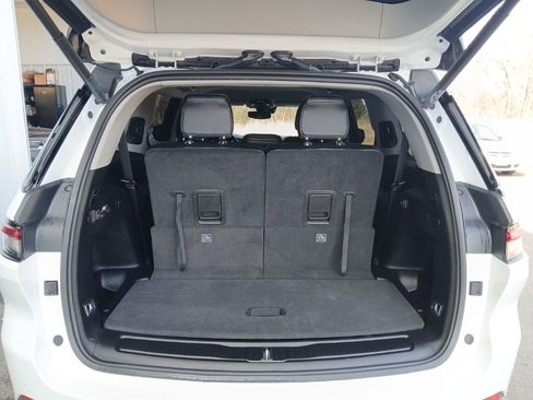 Used 2023 Jeep Grand Cherokee L Limited w/ Black Appearance Package image 40