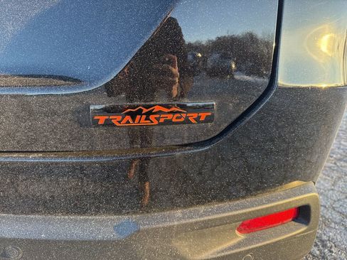 Used 2025 Honda Pilot TrailSport image 5