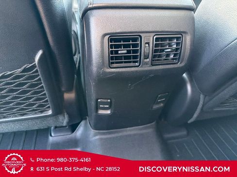 Used 2015 Toyota 4Runner Limited image 30