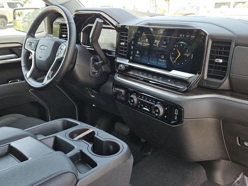Used 2026 Chevrolet Silverado 1500 RST AWD/4WD image 31