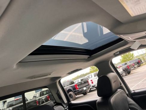 Used 2018 GMC Sierra 1500 Denali RWD image 35