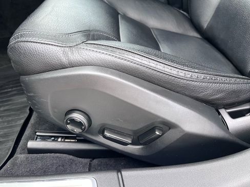 Used 2018 Volvo V90 T5 Cross Country w/ Convenience Package AWD/4WD image 18