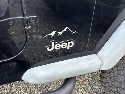 Used 2006 Jeep Wrangler X image 32