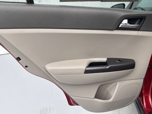 Used 2017 Kia Sportage LX FWD image 16