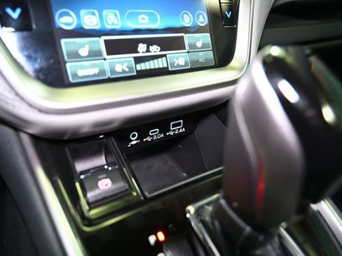 Certified 2025 Subaru Outback Premium w/ Popular Package #1A image 32