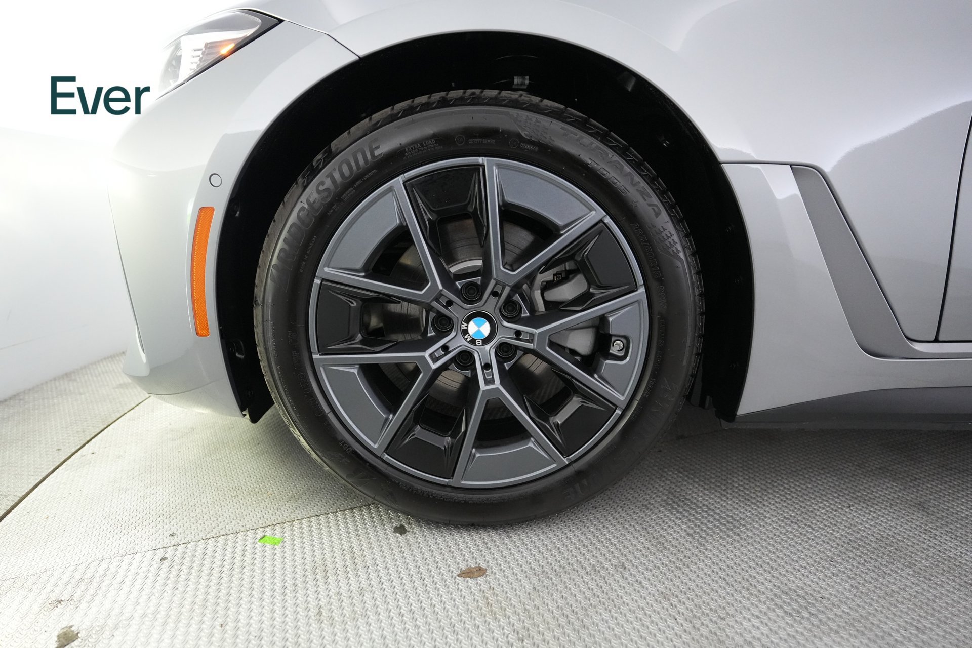 Used 2025 BMW i4 eDrive40 w/ Parking Assistance Package RWD image 19