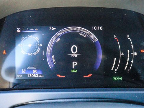 Certified 2025 Lexus UX 300h FWD w/ Accessory Package (Z2) image 24