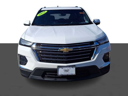 Used 2023 Chevrolet Traverse LT w/ LT Premium Package AWD/4WD image 2