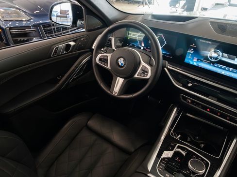 Used 2026 BMW X6 xDrive40i AWD/4WD image 9
