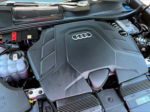 Used 2019 Audi Q8 Premium w/ Convenience Package AWD/4WD image 31