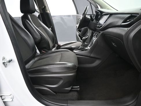 Used 2020 Buick Encore Sport Touring w/ Safety Package image 18