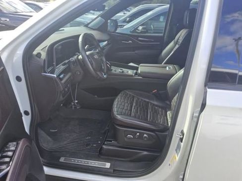 Used 2024 Cadillac Escalade ESV Sport Platinum w/ Heavy-Duty Trailer Package image 5