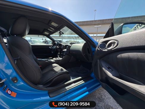 Used 2009 Nissan 370Z Touring image 27