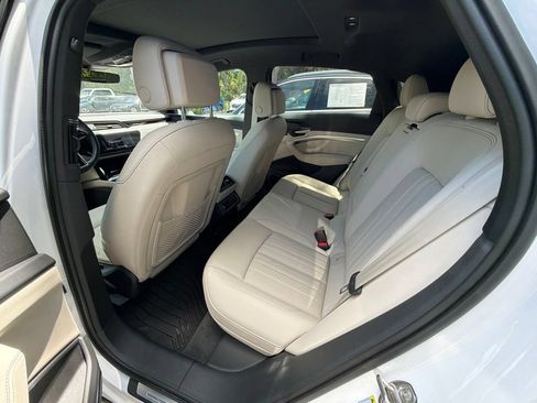 Certified 2024 Audi Q8 e-tron Premium Plus w/ Premium Plus Package AWD/4WD image 4