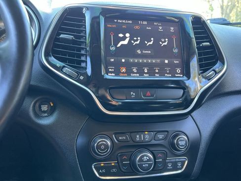 Used 2020 Jeep Cherokee Limited w/ Trailer Tow Group image 22