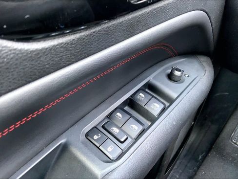 Used 2024 Jeep Compass Trailhawk AWD/4WD image 34