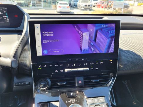 Used 2023 Subaru Solterra AWD image 27