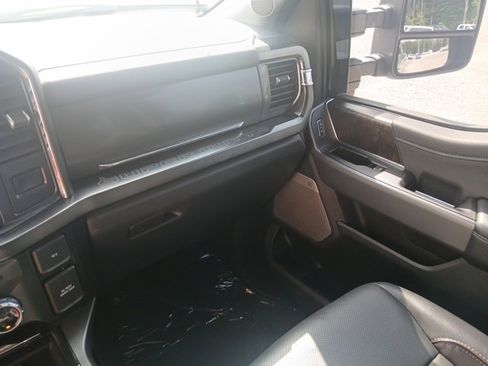 Used 2023 Ford F250 Lariat w/ Black Appearance Package image 55