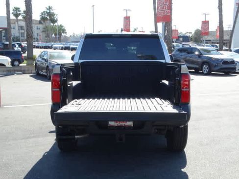Used 2025 Toyota Tacoma SR image 15