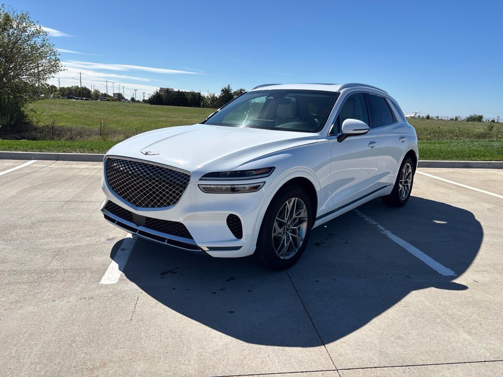 Certified 2025 Genesis GV70 2.5T w/ Select Package AWD/4WD image 1