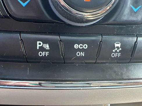 Used 2015 Jeep Grand Cherokee Limited w/ Luxury Group II image 30