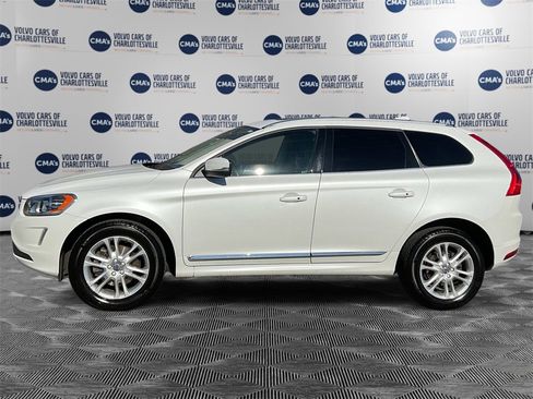 Used 2016 Volvo XC60 T5 Premier w/ Proximity Package image 2