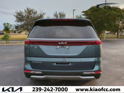 Certified 2023 Kia Carnival SX Prestige image 6