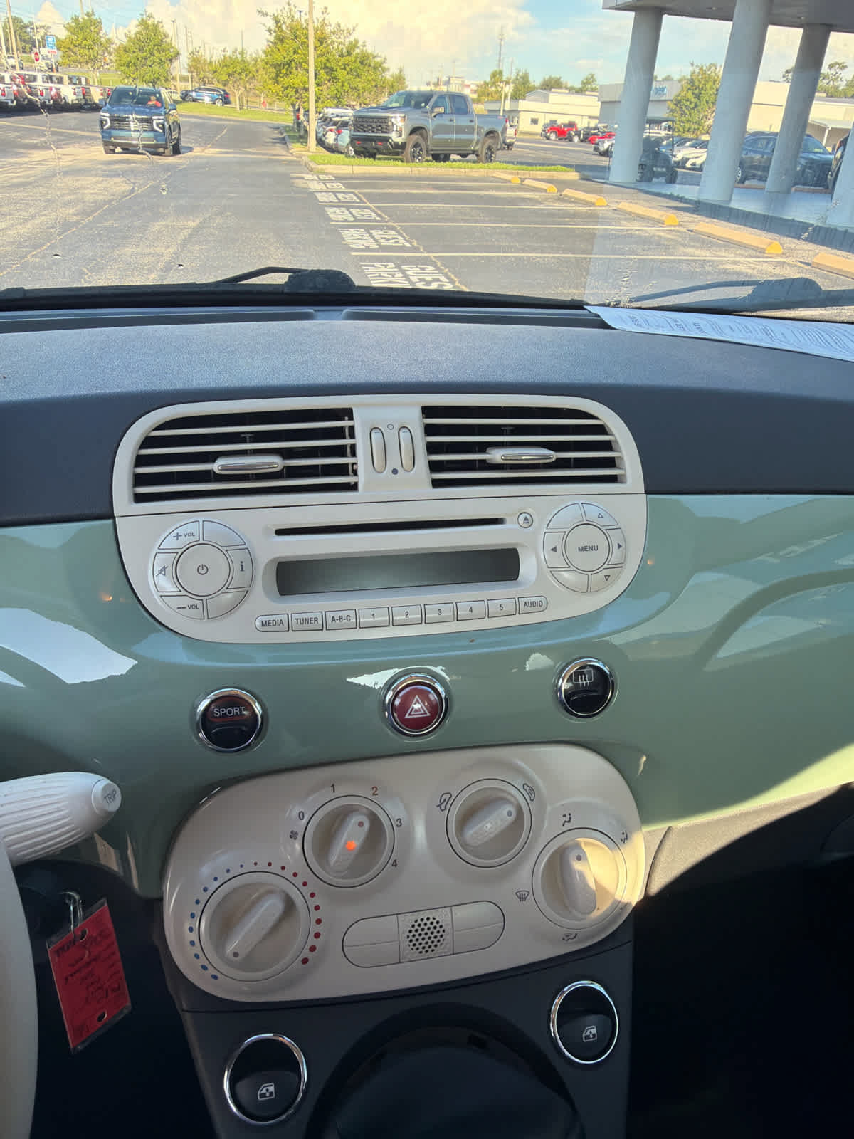 Used 2015 FIAT 500 Pop FWD image 14