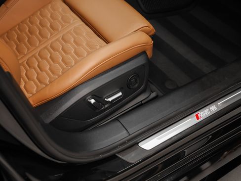 Used 2023 Audi RS 6 image 25