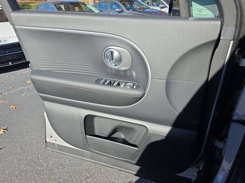 New 2026 Hyundai Ioniq 9 S image 35