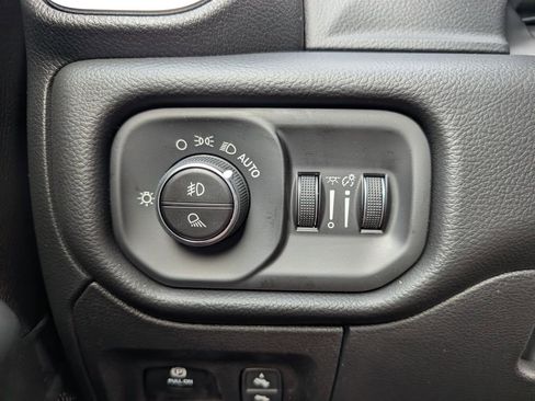 New 2026 RAM 1500 4x4 Crew Cab image 38