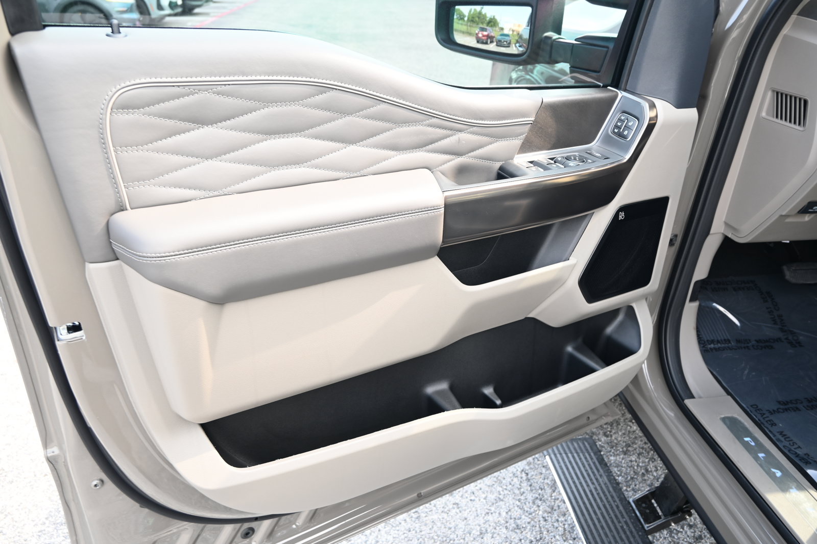 New 2026 Ford F250 Platinum w/ Platinum Plus Package AWD/4WD image 16