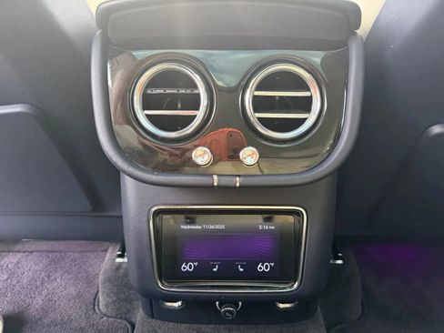 Used 2021 Bentley Bentayga w/ First Edition Specification image 20