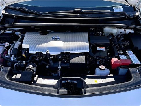 Used 2022 Toyota Prius Prime XLE FWD image 28