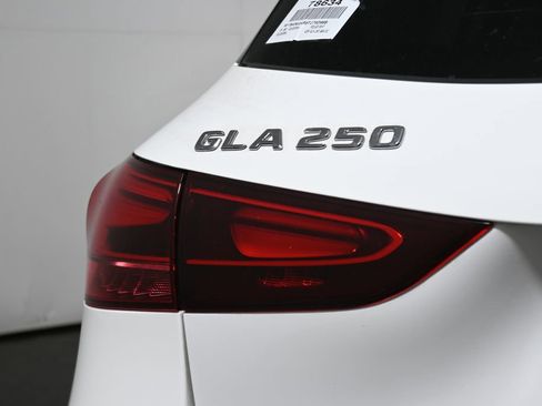 Used 2026 Mercedes-Benz GLA 250 4MATIC image 11