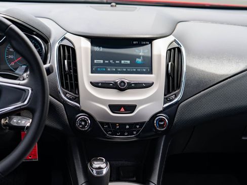 Used 2018 Chevrolet Cruze LS FWD image 20