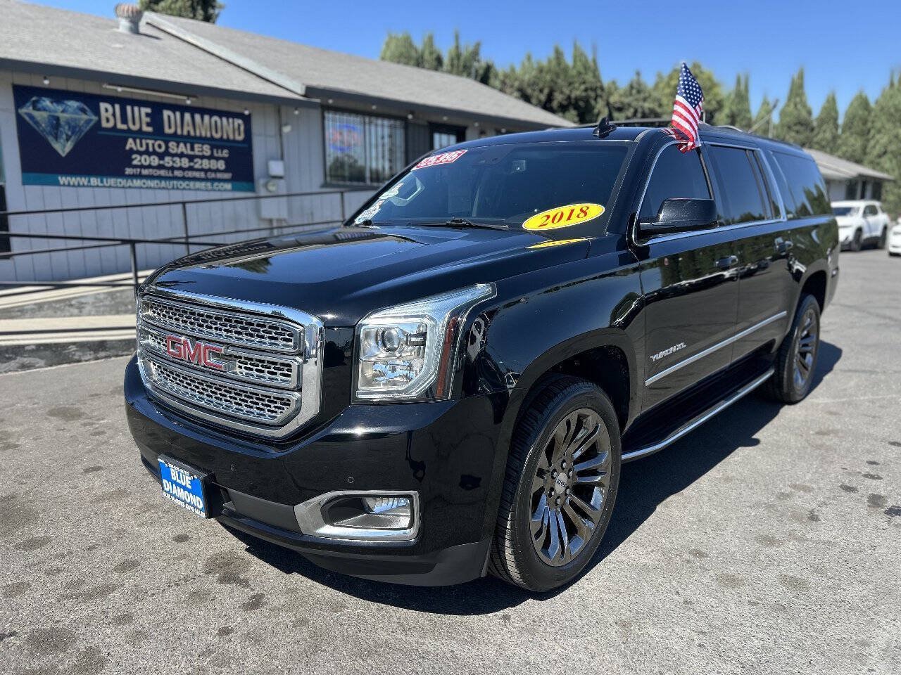 Used 2018 GMC Yukon XL SLT RWD image 3